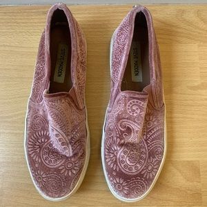 pink Steve Madden velvet slip ons